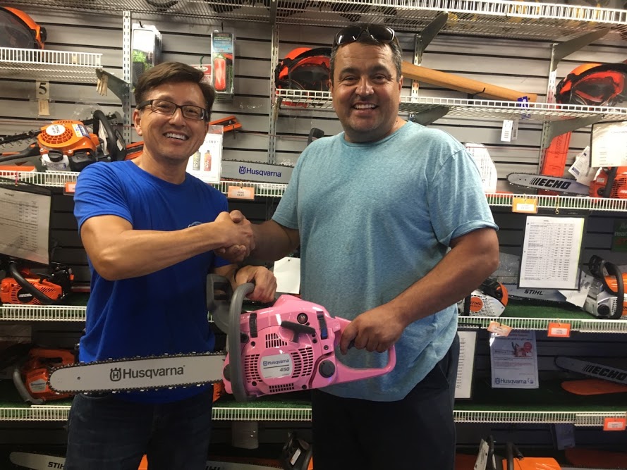 Eduardo Rocha wins Husqvarna Chainsaw