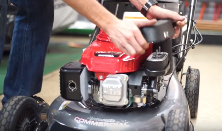 Honda HRC216HXA lawn mower