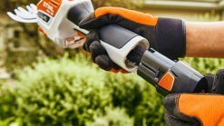 stihl-hsa26-cordless-grass-shear